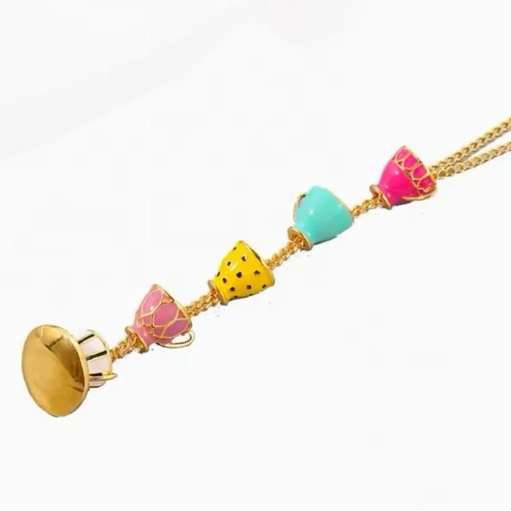 ✨ModCloth Alice Teacups Necklace